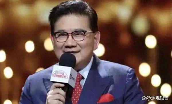 曹可凡白玉兰受奖抢C位惹争议，风评再成焦点